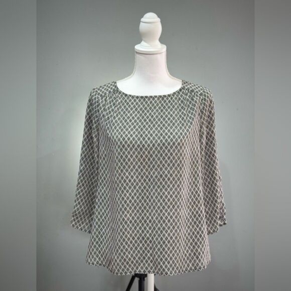 SALE! B/W The Limited Diamond Patterned Blouse Size M EUC - Picture 1 of 7